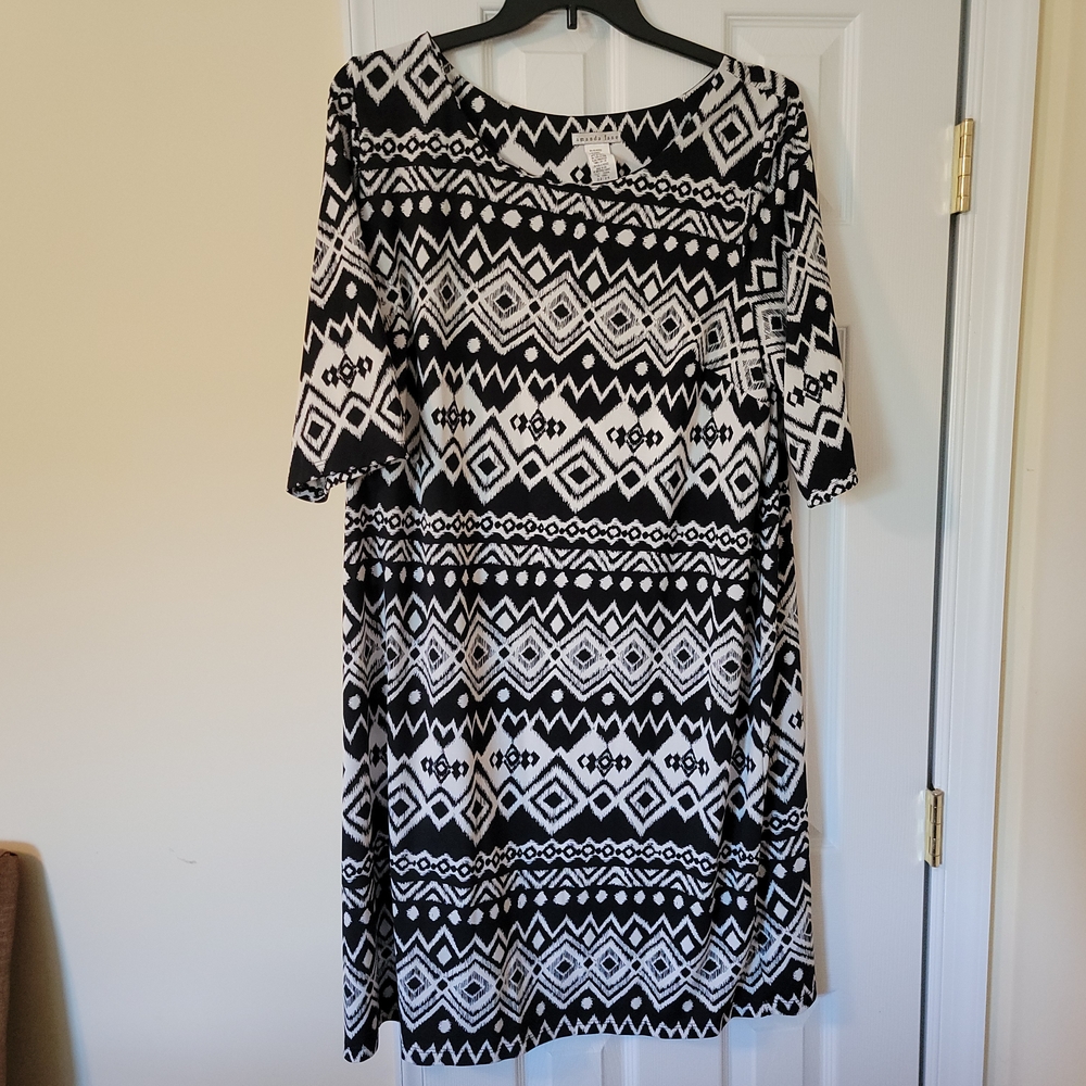 Black and White Geometric Pattern Dress